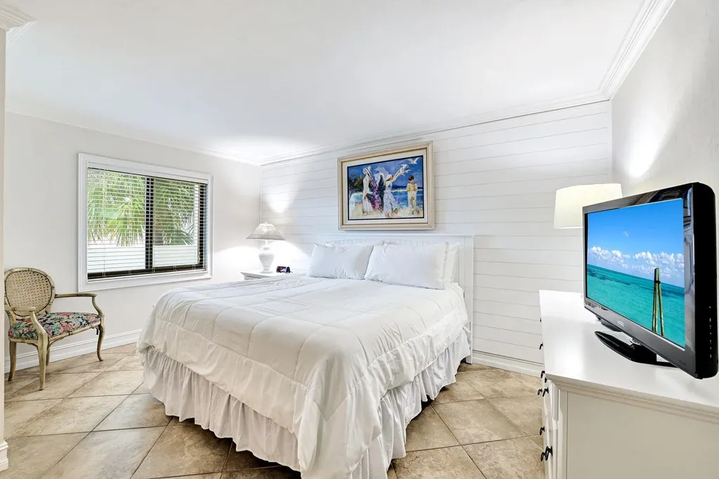 1085 Bald Eagle Drive Marco Island FL 34145