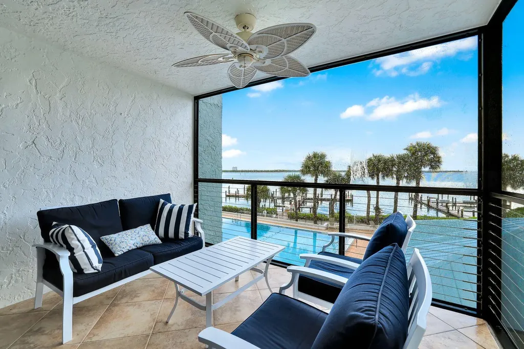 1085 Bald Eagle Drive Marco Island FL 34145