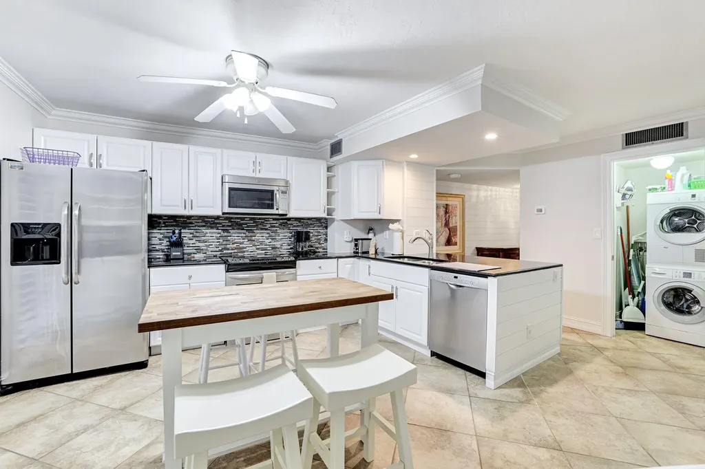 1085 Bald Eagle Drive Marco Island FL 34145