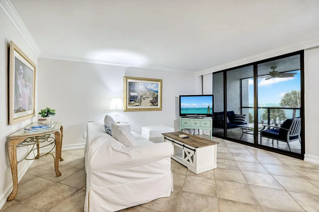 1085 Bald Eagle Drive Marco Island FL 34145