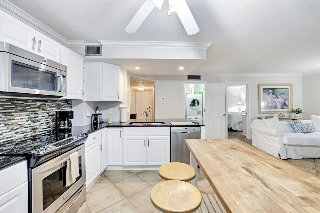 1085 Bald Eagle Drive Marco Island FL 34145