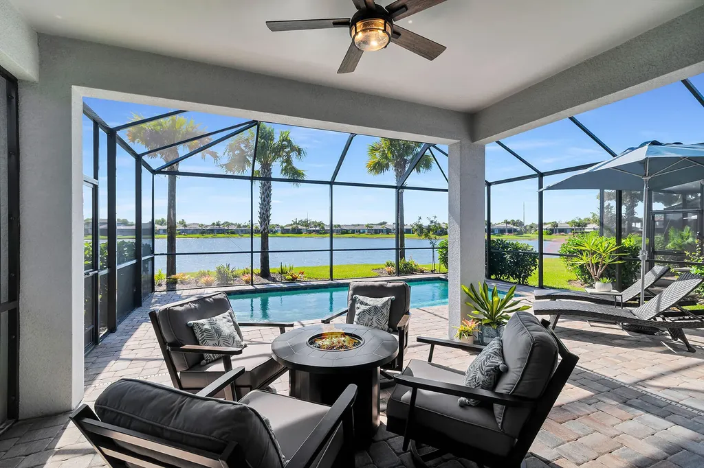2191 Yellowfin Circle Naples FL 34114