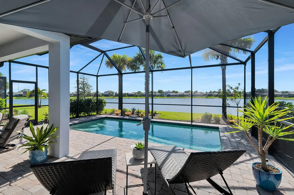 2191 Yellowfin Circle Naples FL 34114