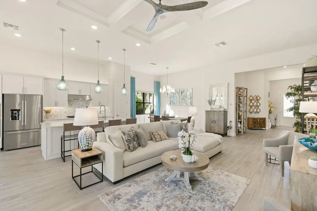 2787 Aviamar Circle Naples FL 34114