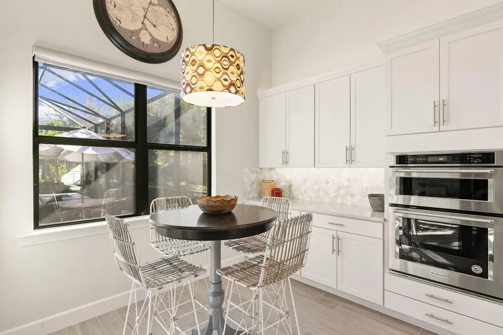 2787 Aviamar Circle Naples FL 34114