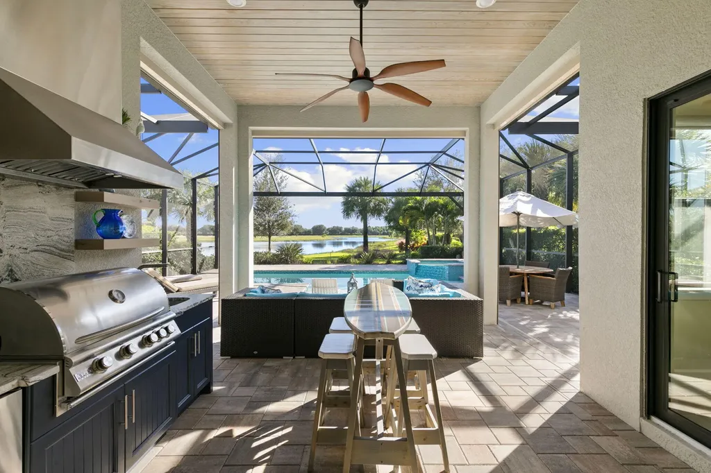 2787 Aviamar Circle Naples FL 34114