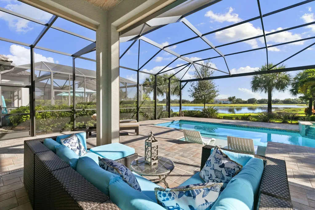 2787 Aviamar Circle Naples FL 34114