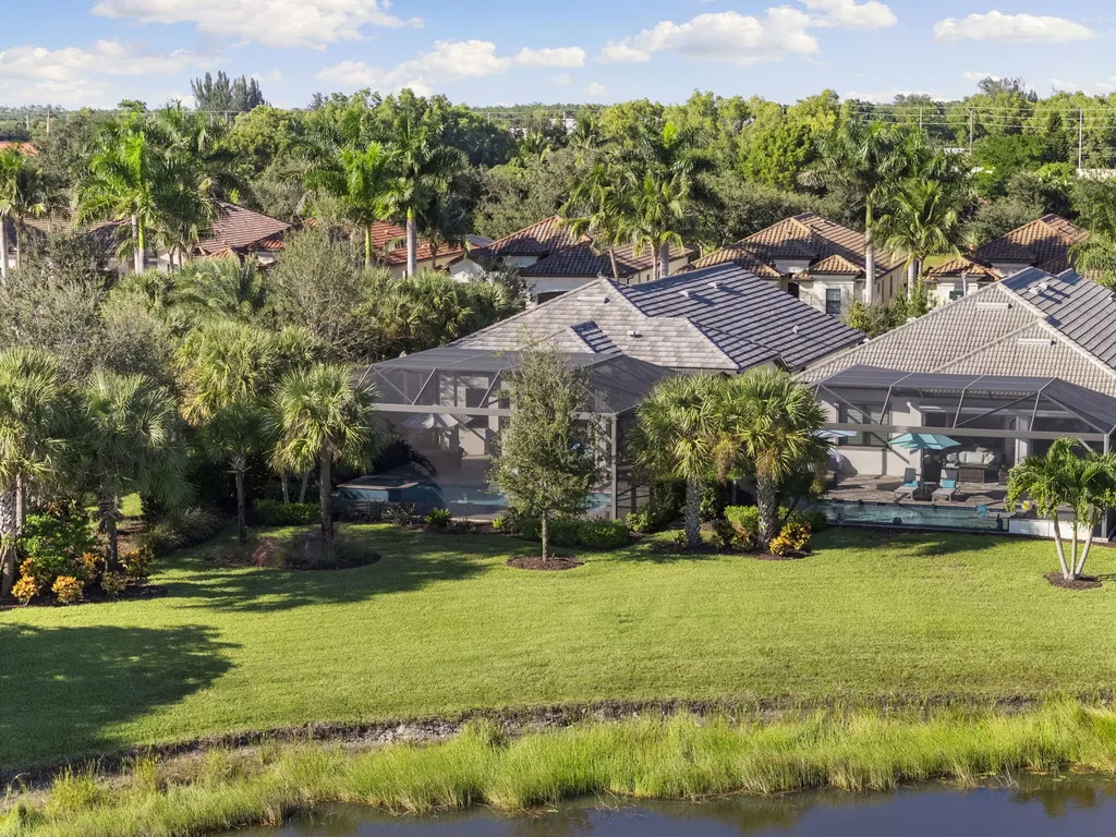 2787 Aviamar Circle Naples FL 34114