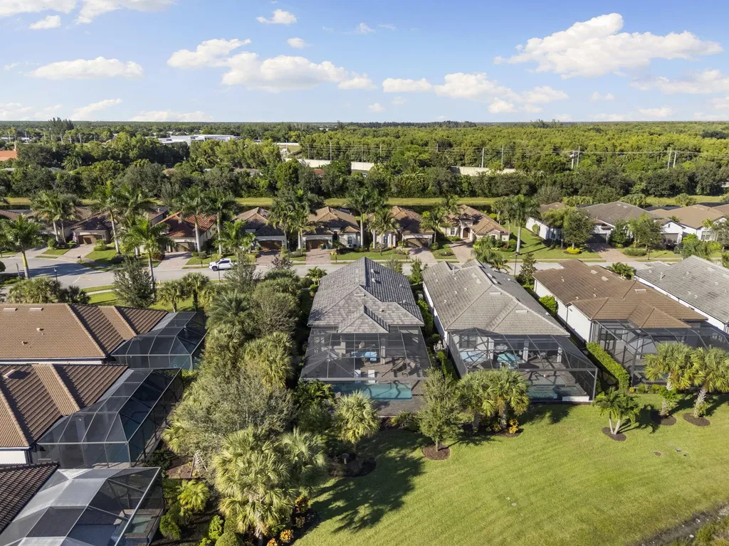 2787 Aviamar Circle Naples FL 34114