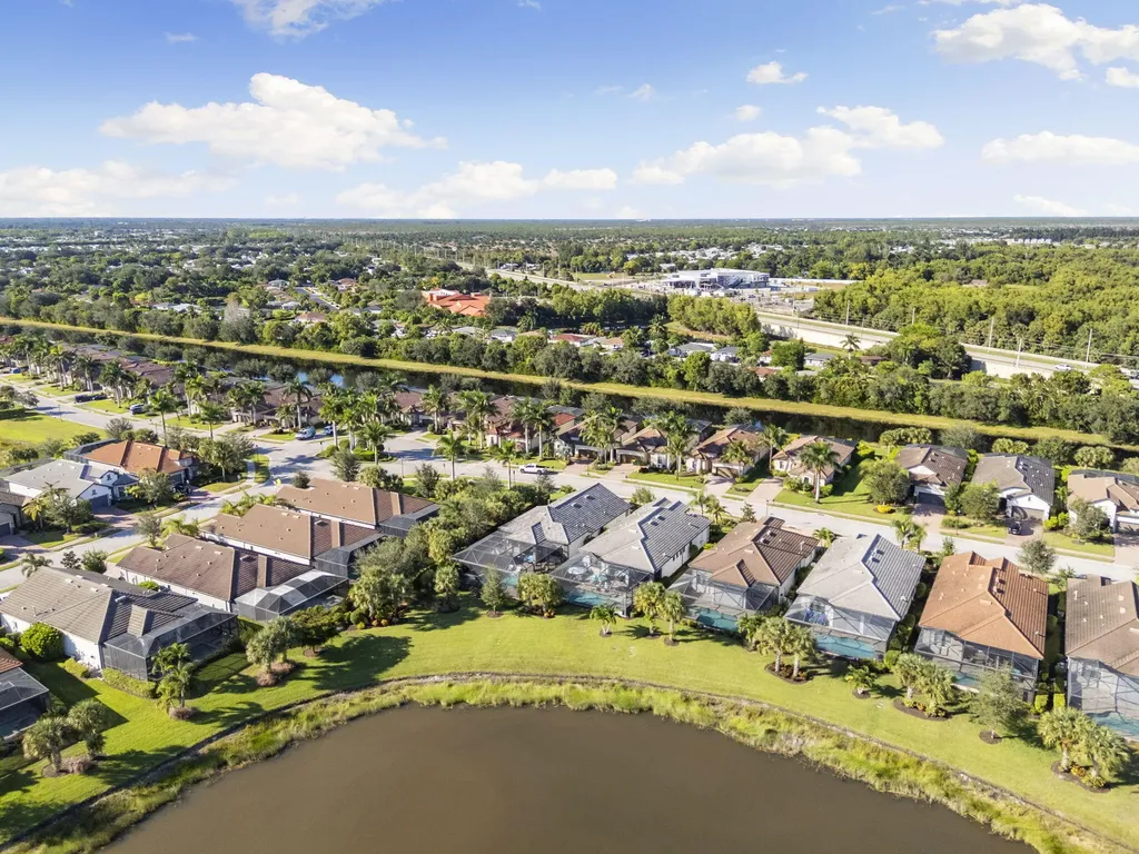 2787 Aviamar Circle Naples FL 34114