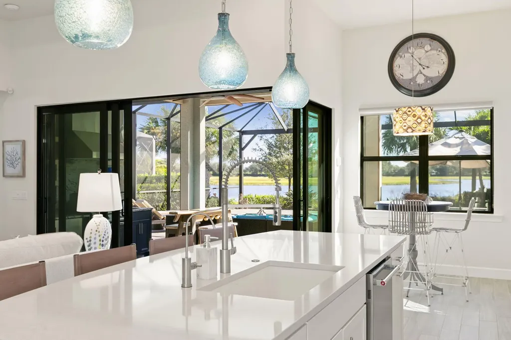 2787 Aviamar Circle Naples FL 34114