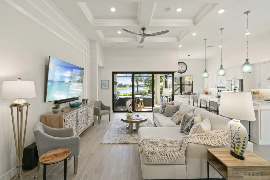 2787 Aviamar Circle Naples FL 34114