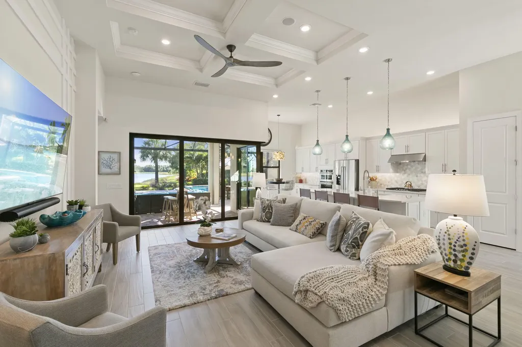 2787 Aviamar Circle Naples FL 34114