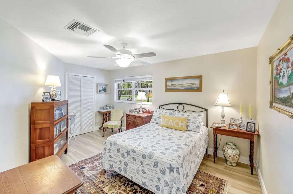 4459 Lakewood Boulevard Naples FL 34112