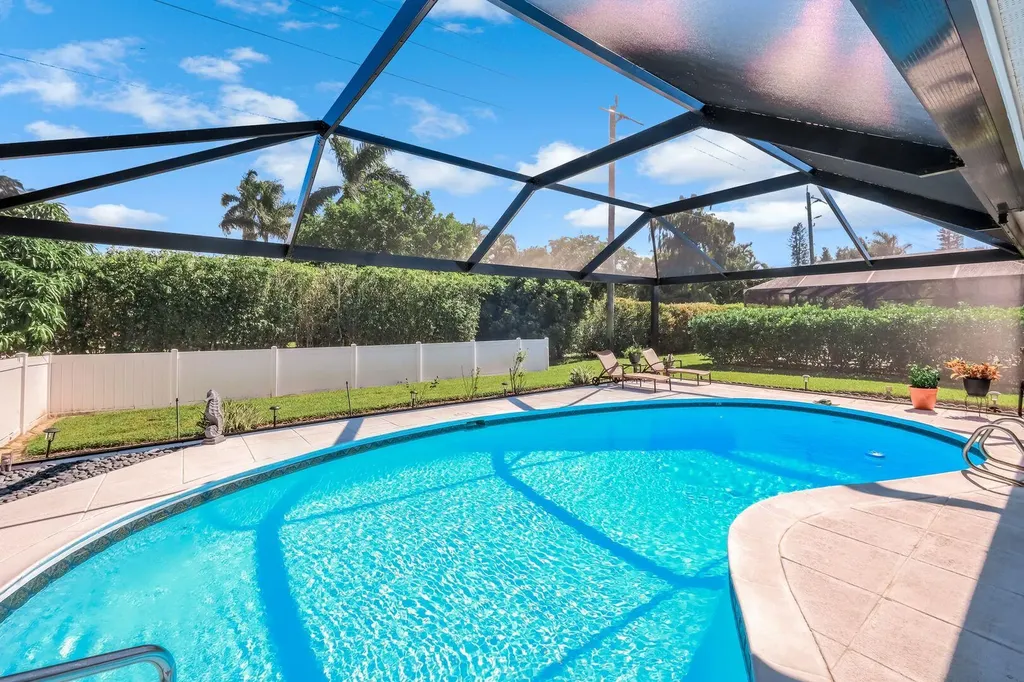 4459 Lakewood Boulevard Naples FL 34112