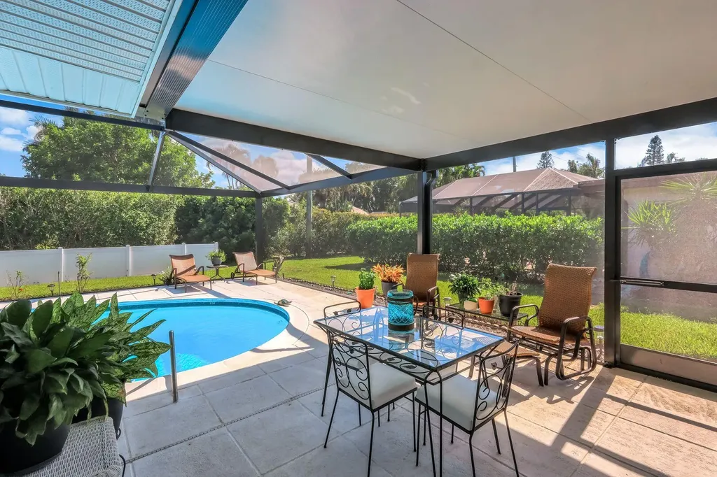 4459 Lakewood Boulevard Naples FL 34112