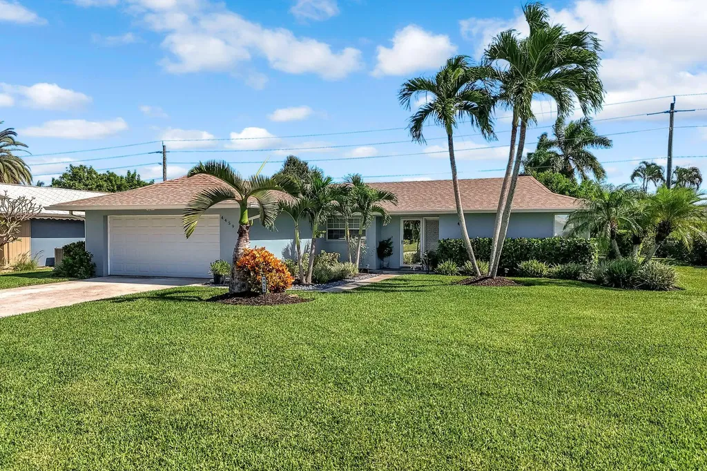4459 Lakewood Boulevard Naples FL 34112