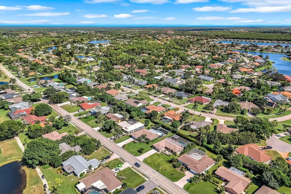 4459 Lakewood Boulevard Naples FL 34112