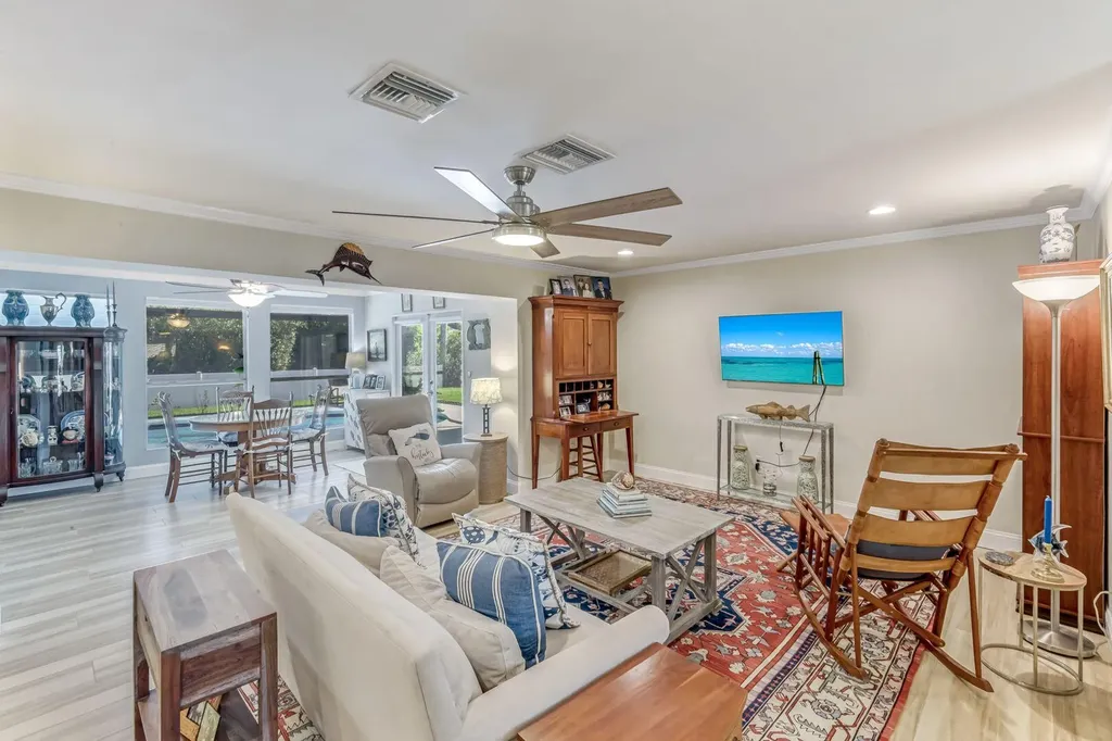 4459 Lakewood Boulevard Naples FL 34112