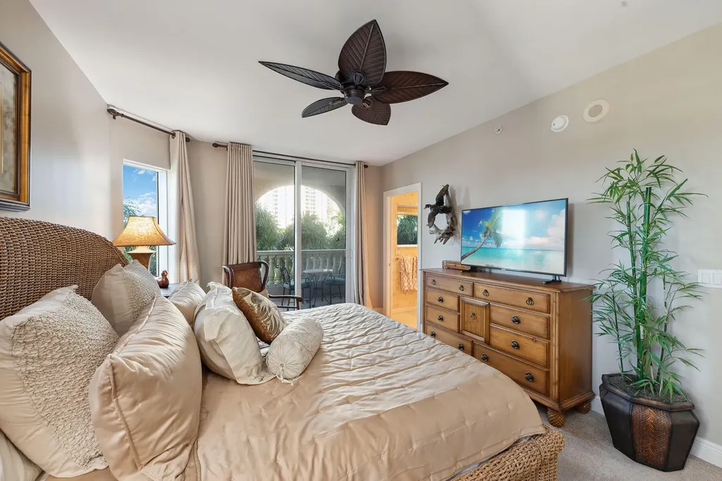 1060 Borghese Lane Naples FL 34114