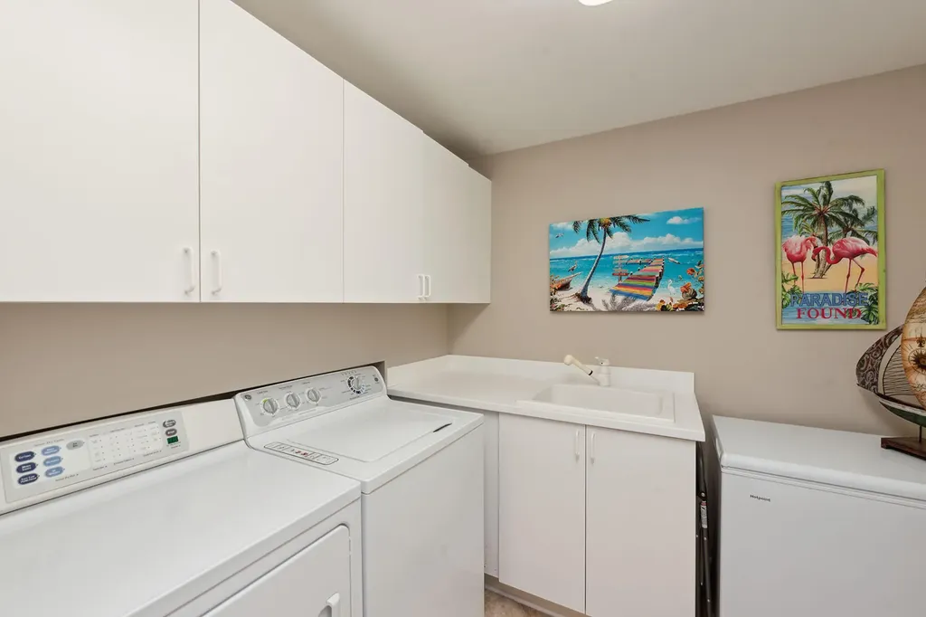 1060 Borghese Lane Naples FL 34114