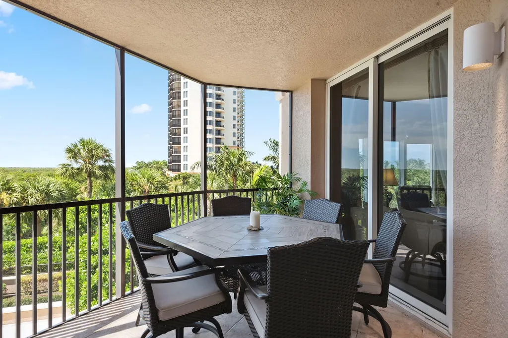 1060 Borghese Lane Naples FL 34114