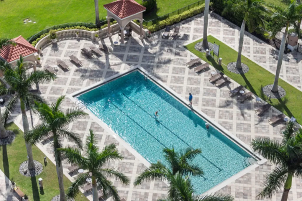 1060 Borghese Lane Naples FL 34114