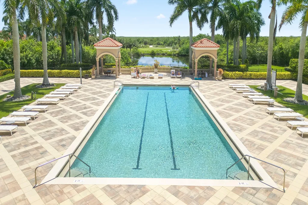 1060 Borghese Lane Naples FL 34114
