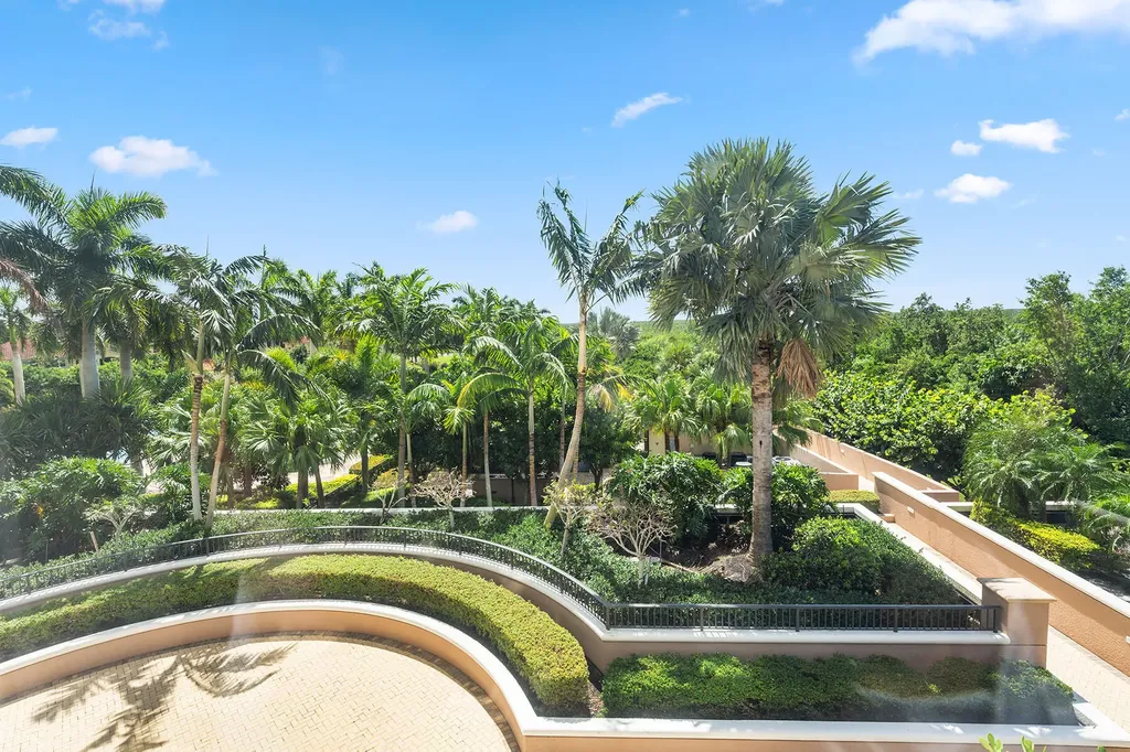 1060 Borghese Lane Naples FL 34114