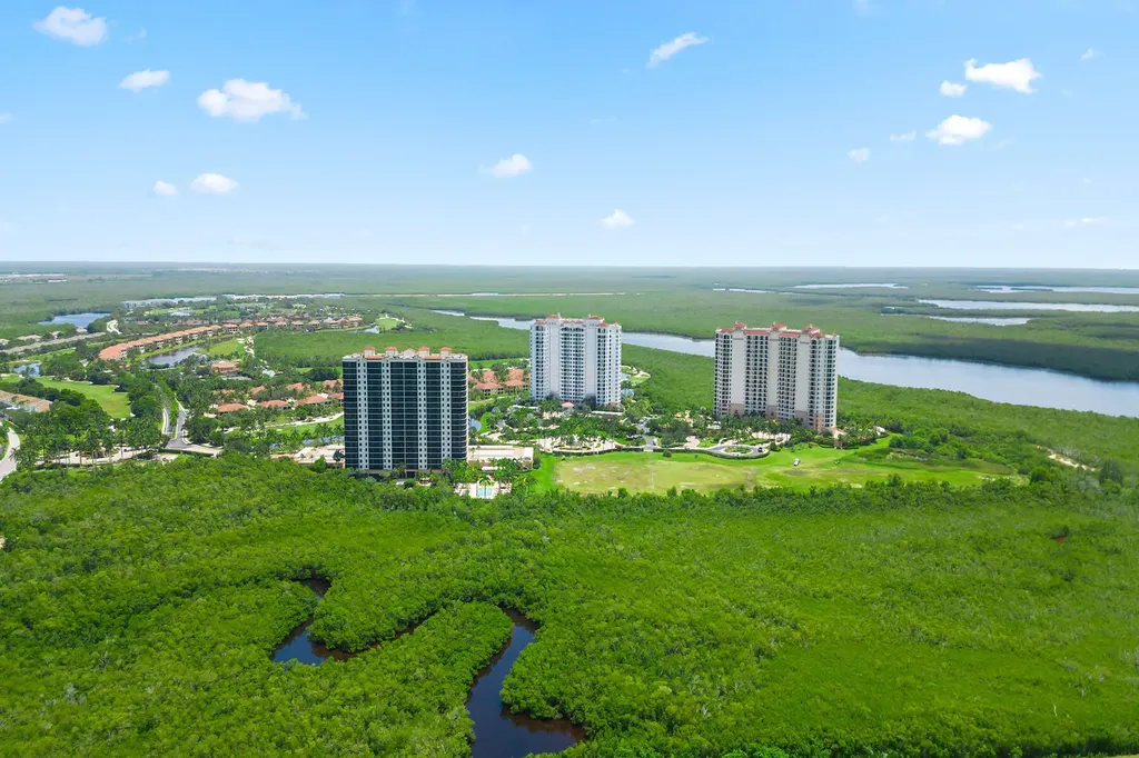 1060 Borghese Lane Naples FL 34114