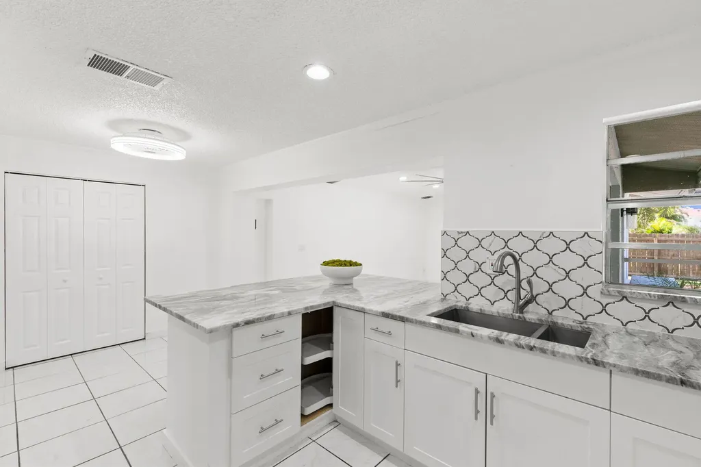 4220 Pearl Harbor Drive Naples FL 34112