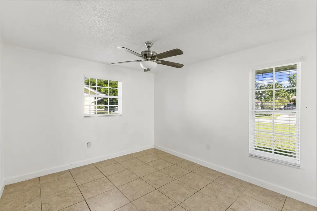 4220 Pearl Harbor Drive Naples FL 34112