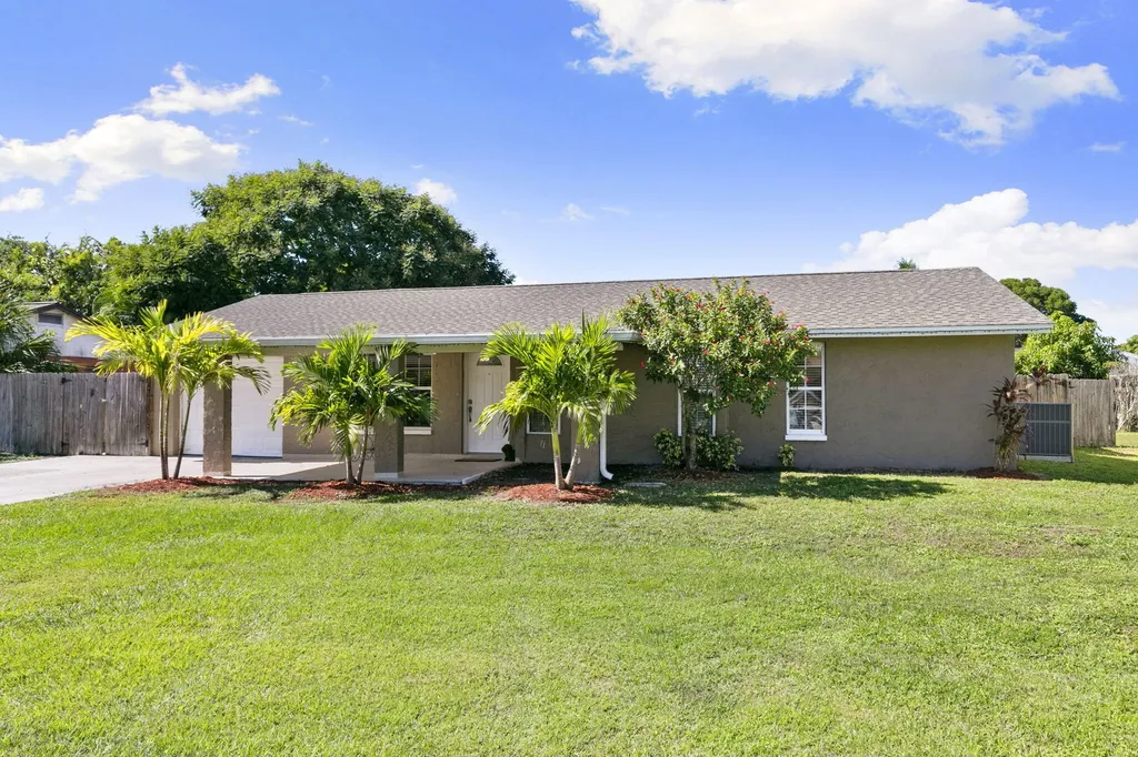 4220 Pearl Harbor Drive Naples FL 34112