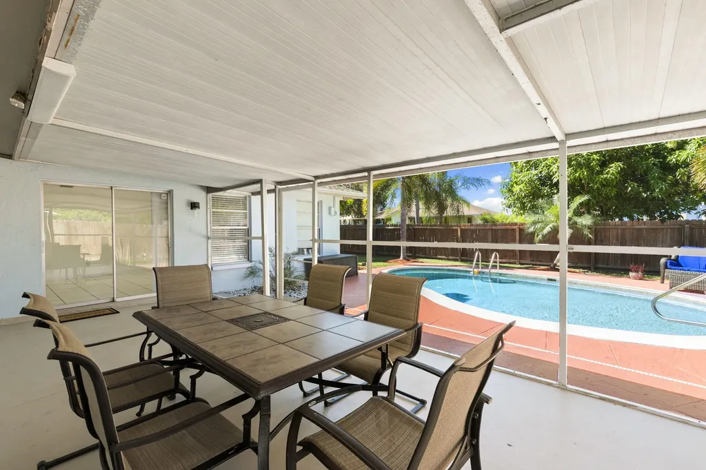 4220 Pearl Harbor Drive Naples FL 34112