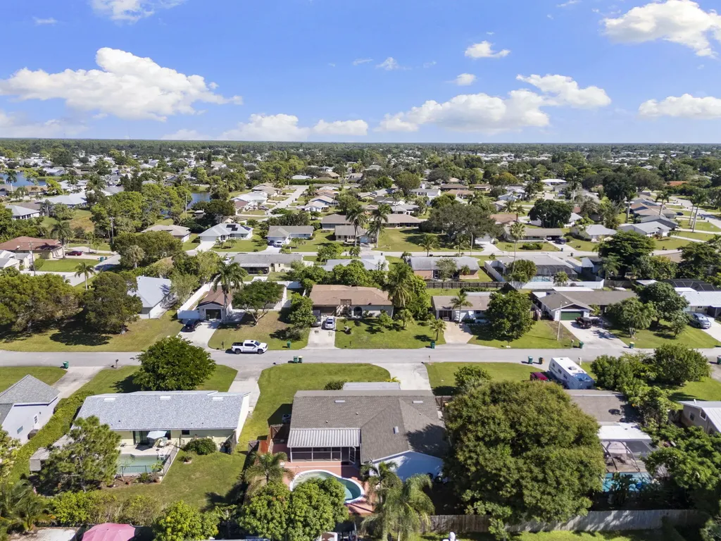 4220 Pearl Harbor Drive Naples FL 34112