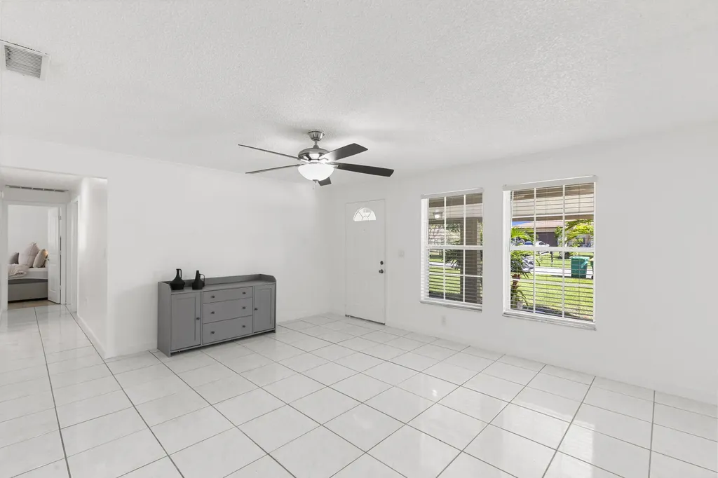 4220 Pearl Harbor Drive Naples FL 34112