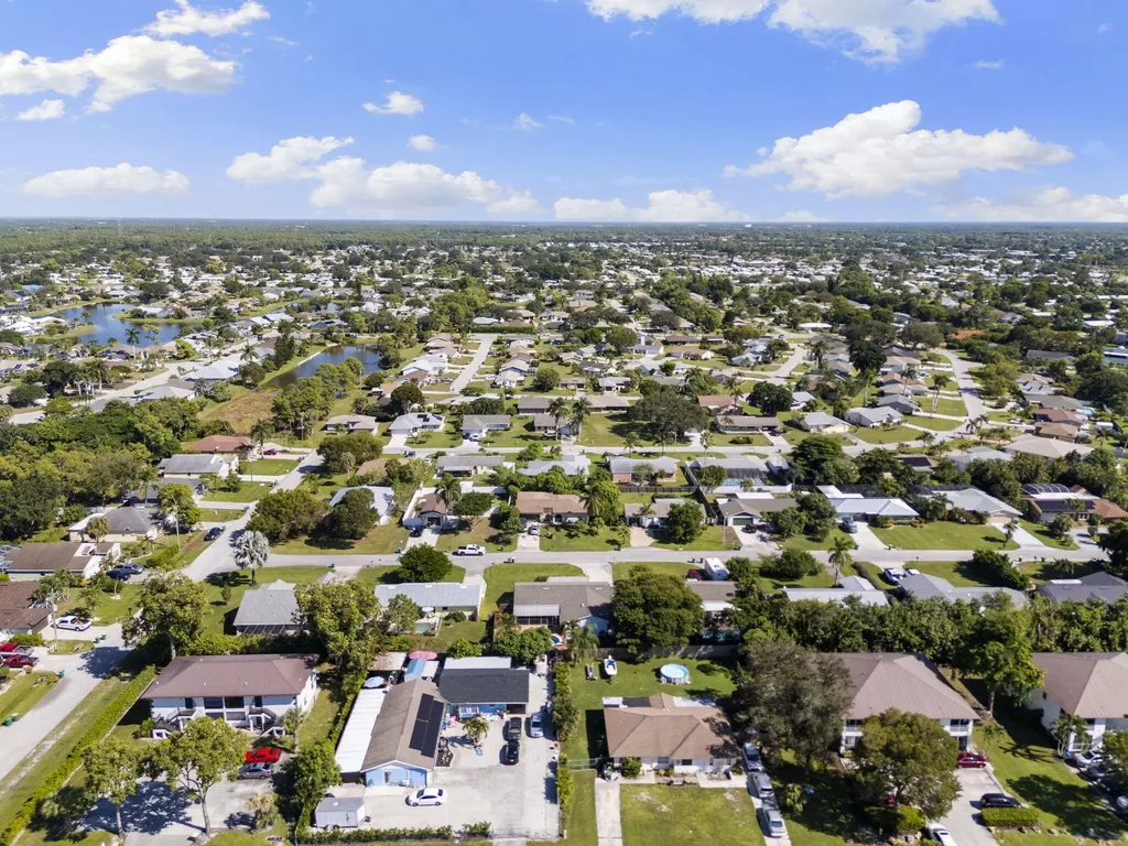 4220 Pearl Harbor Drive Naples FL 34112