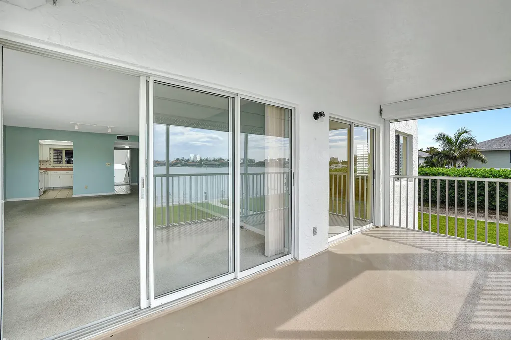 710 W Elkcam Circle Marco Island FL 34145