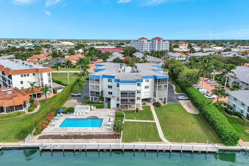 710 W Elkcam Circle Marco Island FL 34145