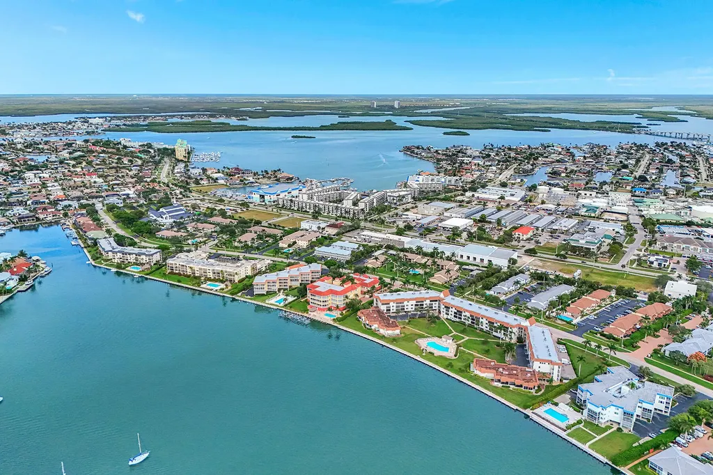 710 W Elkcam Circle Marco Island FL 34145