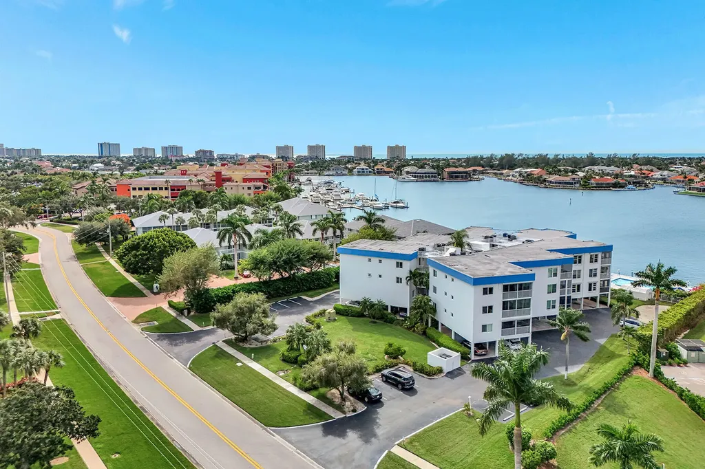 710 W Elkcam Circle Marco Island FL 34145