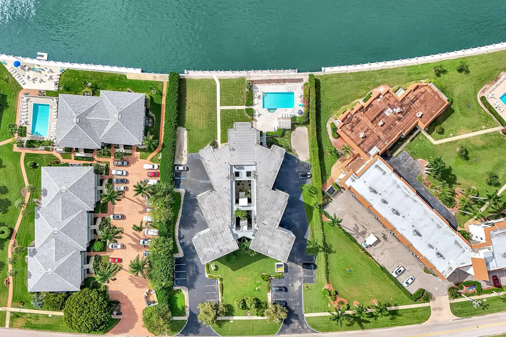 710 W Elkcam Circle Marco Island FL 34145