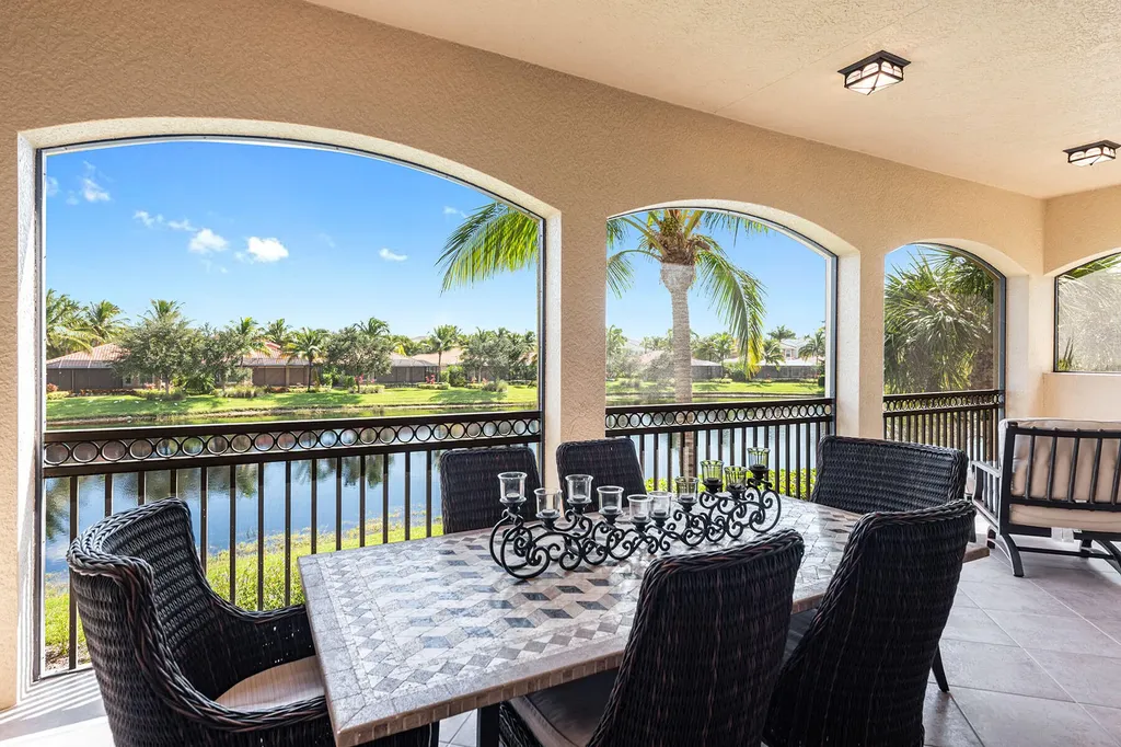 9284 Menaggio Court Naples FL 34114