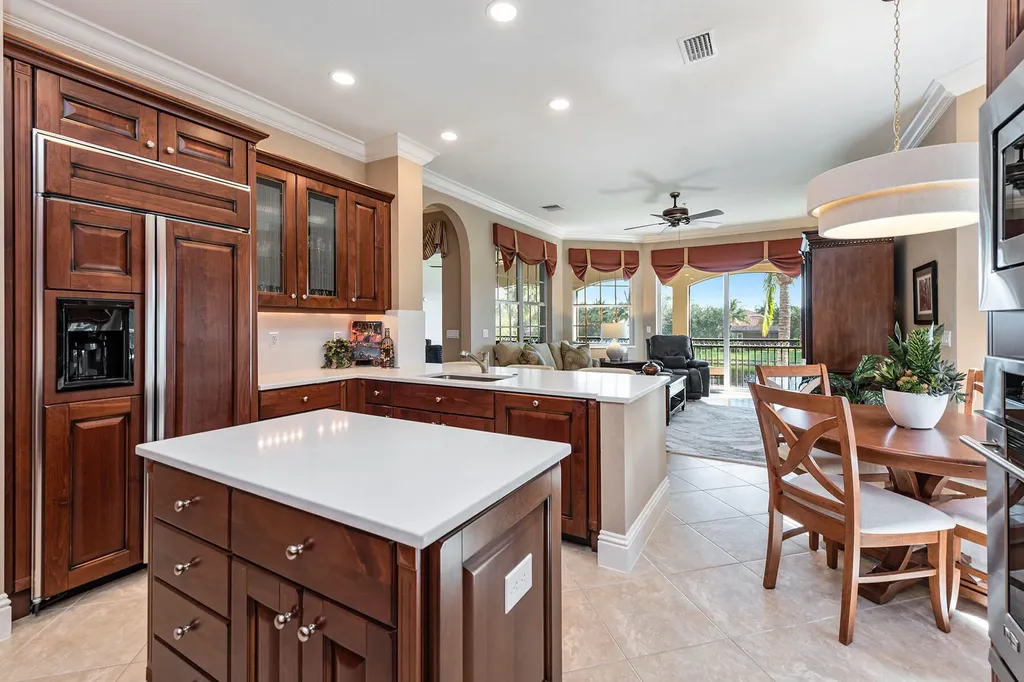 9284 Menaggio Court Naples FL 34114