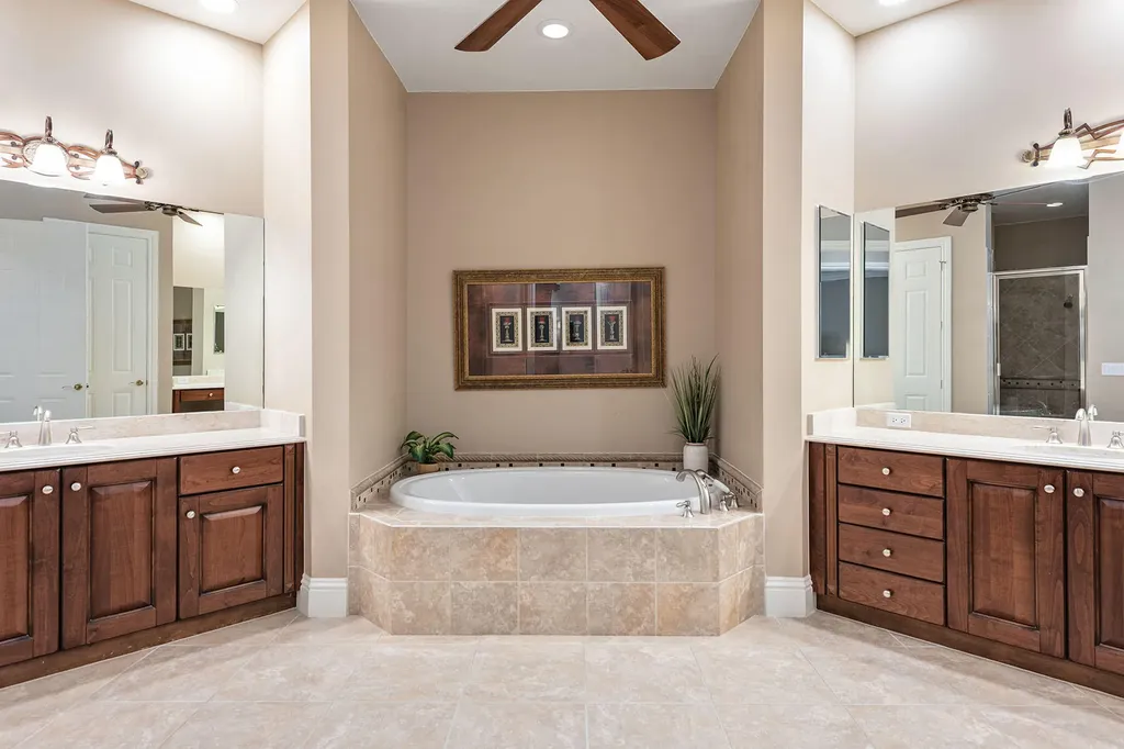 9284 Menaggio Court Naples FL 34114