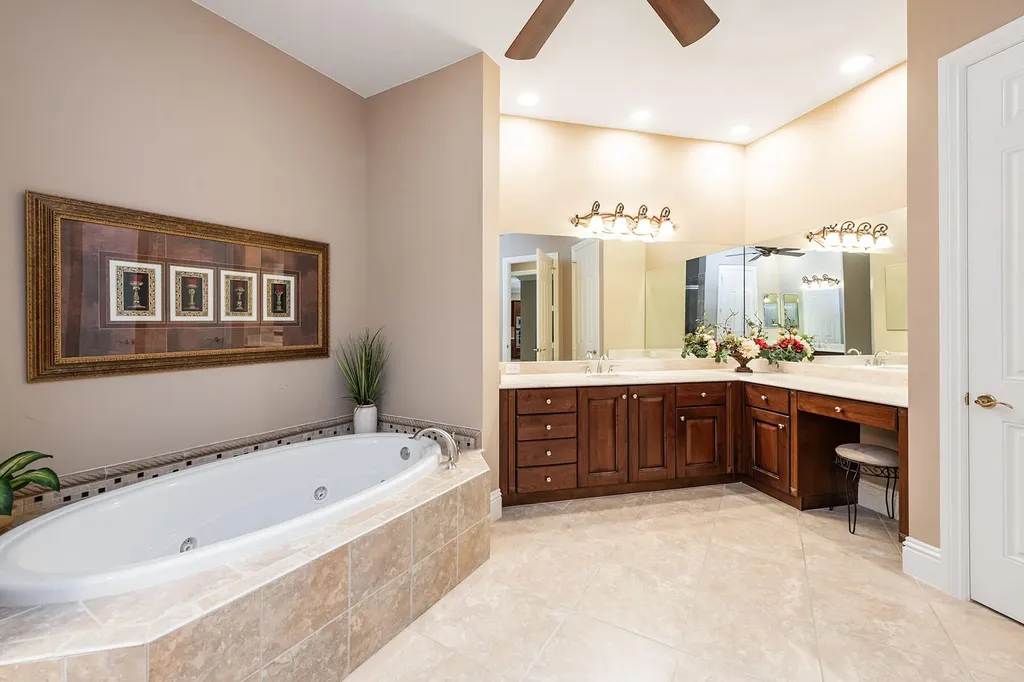 9284 Menaggio Court Naples FL 34114