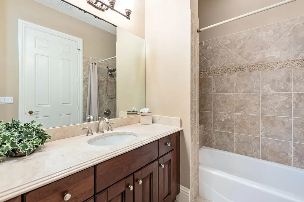 9284 Menaggio Court Naples FL 34114
