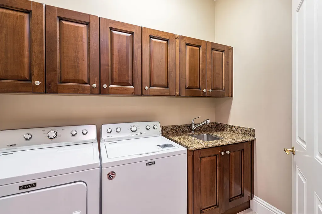 9284 Menaggio Court Naples FL 34114