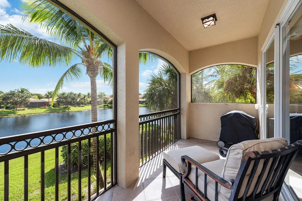 9284 Menaggio Court Naples FL 34114