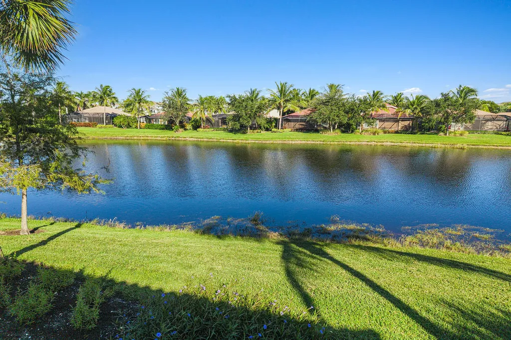 9284 Menaggio Court Naples FL 34114